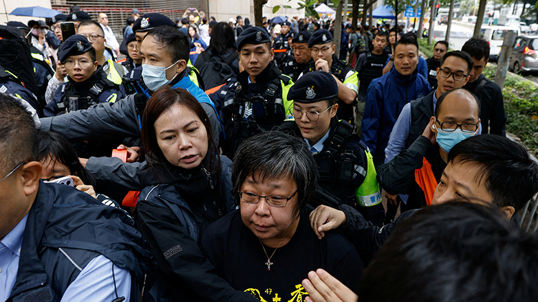 Χονγκ Κονγκ: Καταδίκη 45 ακτιβιστών με έως 10 χρόνια φυλάκιση