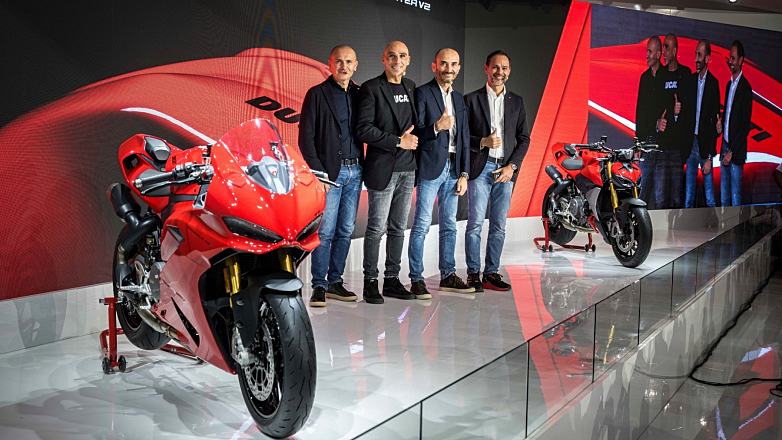 Μεγάλη επιτυχία για τις Ducati Panigale και Streetfighter V2 στην EICMA 2024