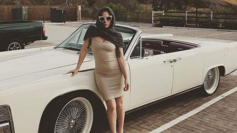 Τα εντυπωσιακά αυτοκίνητα στο γκαράζ της Lady Gaga