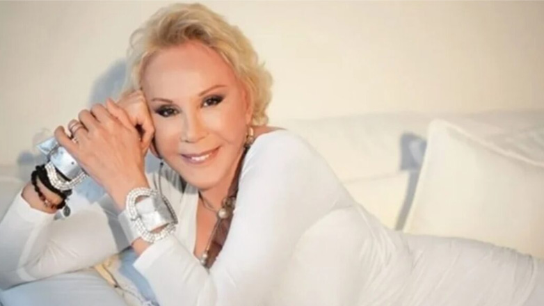 Ζωή Λάσκαρη: Αυτή είναι η εκτιμώμενη αξία των κοσμημάτων της που θα βγουν σε δημοπρασία αυτό το Σάββατο