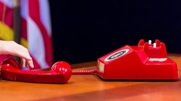 Τι συμβαίνει με το «κόκκινο τηλέφωνο» μεταξύ Μόσχας και Ουάσιγκτον