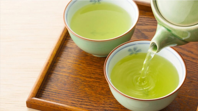 Έξι τρόποι με τους οποίους το πράσινο τσάι συμβάλλει στην υγεία σου