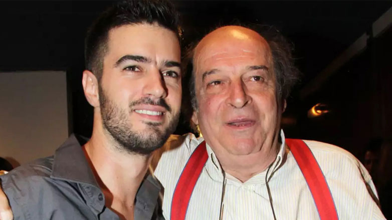 Γιάννης Τσιμιτσέλης: Το συγκινητικό «αντίο» στον Μανούσο Μανουσάκη – «Σε ευχαριστώ για όλα»