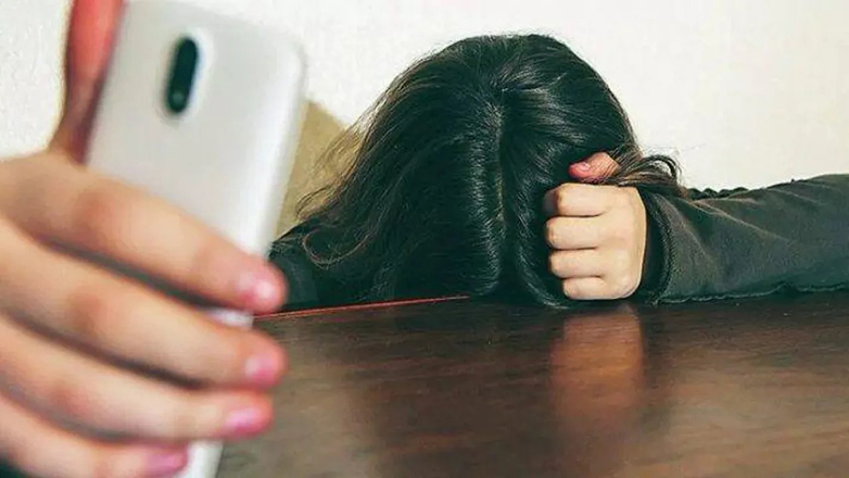 Λακωνία: Ανήλικος απειλούσε συνομήλική του μέσω εκδικητικής πορνογραφίας