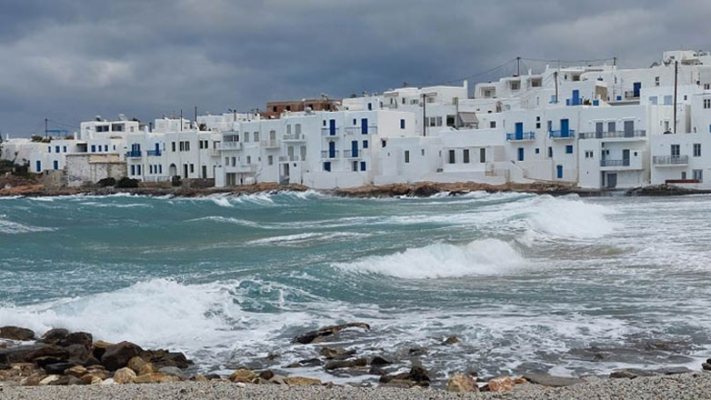 Καιρός: Άνεμοι έως 8 μποφόρ και σφοδρές καταιγίδες