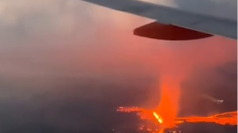 Συγκλονιστικό βίντεο από την έκρηξη ηφαιστείου στο Ρέικιαβικ Συγκλονιστικό βίντεο από την έκρηξη ηφαιστείου στο Ρέικιαβικ