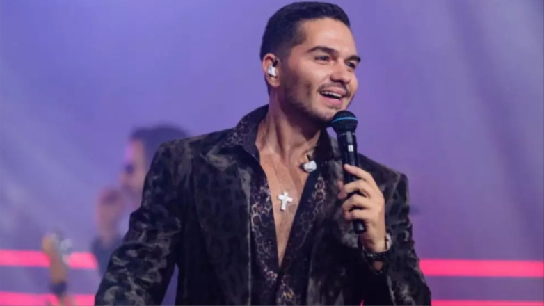 Χρήστος Μάστορας: «Βοηθούσε πάρα πολύ το αλκοόλ, με χαλάρωνε να ανέβω στη σκηνή»