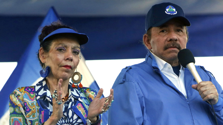 Νικαράγουα: Το κοινοβούλιο ενέκρινε τη συνταγματική μεταρρύθμιση που αυξάνει τις εξουσίες του προέδρου Ορτέγκα και της συζύγου του