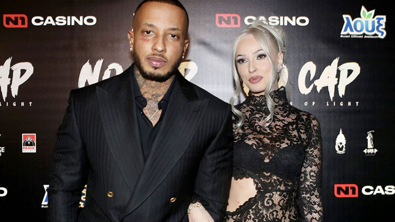 Light: Συνοδευόμενος από τη σύντροφό του, Άννα Θεοδωρίδη στην πρεμιέρα του ντοκιμαντέρ για τη ζωή του