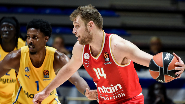 Βεζένκοφ για το ΝΒΑ: «Το να είσαι ο 13ος παίκτης, πώς να το χαρώ;»