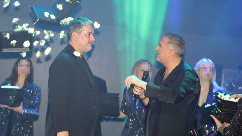 Αντώνης Ρέμος: Το κομμάτι που αφιέρωσε στον Βασίλη Μπισμπίκη, στην πρεμιέρα του στο Nox