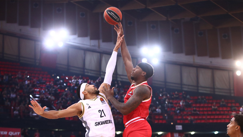 Ολυμπιακός: Στο νοσοκομείο ο Ράιτ, εκτός λόγω ίωσης ο Φουρνιέ