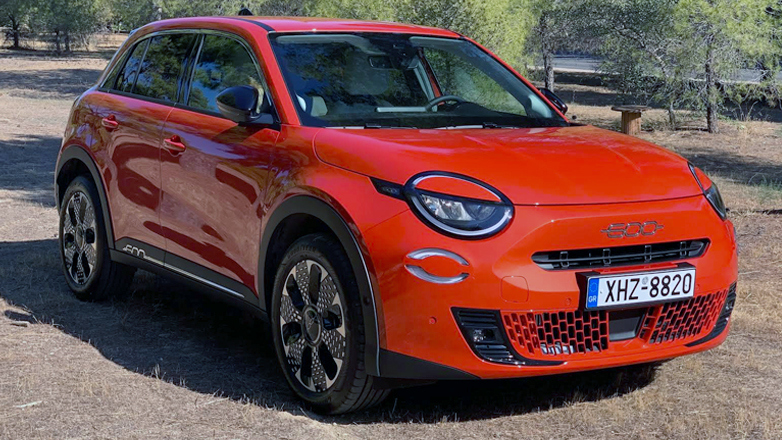 FIAT 600 Hybrid: Κάνει κλικ στο γυναικείο φύλο και εντυπωσιάζει αυτούς που αγαπούν την ιταλική φίρμα