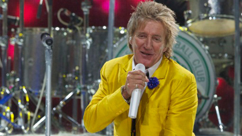 Ροντ Στιούαρτ: Ο θρυλικός καλλιτέχνης στο Glastonbury 2025 γράφει ιστορία