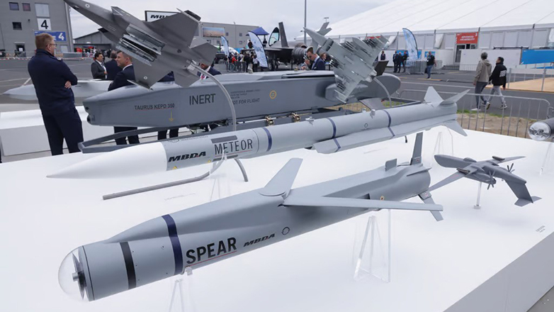 «Πόλεμο» στους μη Ευρωπαίους αμυντικούς εργολάβους κηρύσσει η Ουγγαρία με τους νέους κανόνες που προτείνει