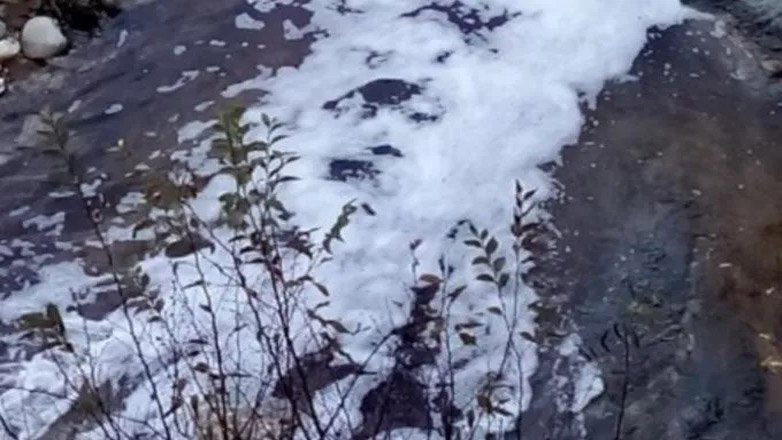 Δωδώνη: Ρύπανση στον ποταμό Τύρια από εγκαταλελειμμένο φορτίο νταλίκας