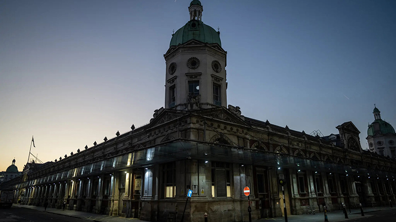 Κλείνει η ιστορική αγορά κρέατος Smithfield του Λονδίνου μετά από 850  χρόνια