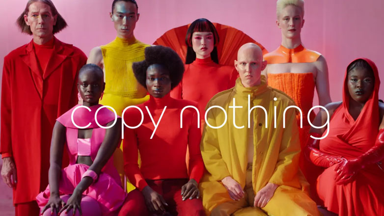 Γιατί όλοι κράζουν τη Jaguar; Τι συμβαίνει και τα social έχουν πάρει “φωτιά” (Βίντεο)