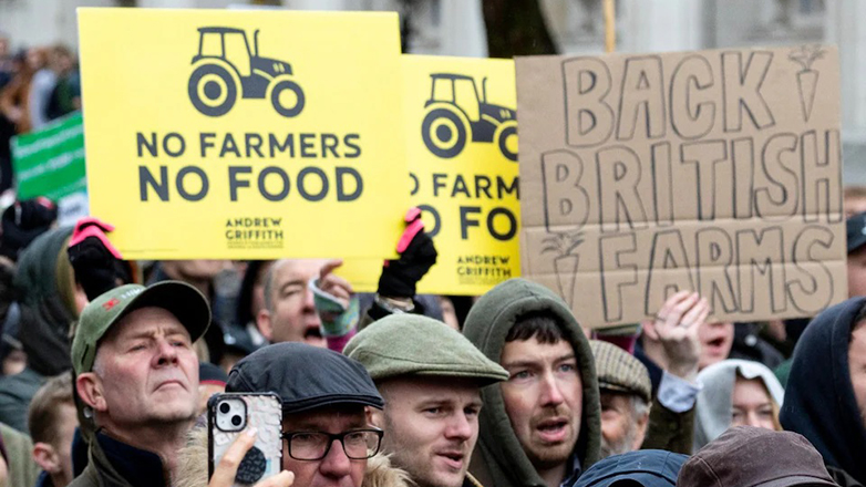 Βρετανία: Οι Εργατικοί σταματούν να πληρώνουν επιχορηγήσεις χιλιάδων λιρών σε αγρότες