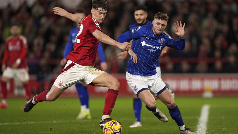 Αγγλία: Ανεβαίνει η Νότιγχαμ, ντεμπούτο με βαριά ήττα για τον Φαν Νίστελροϊ στη Λέστερ!