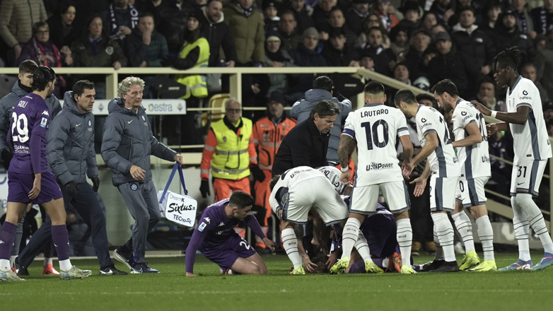 Ο Μπόβε κατέρρευσε μέσα στο γήπεδο στην αναμέτρηση Φιορεντίνα-Ίντερ!