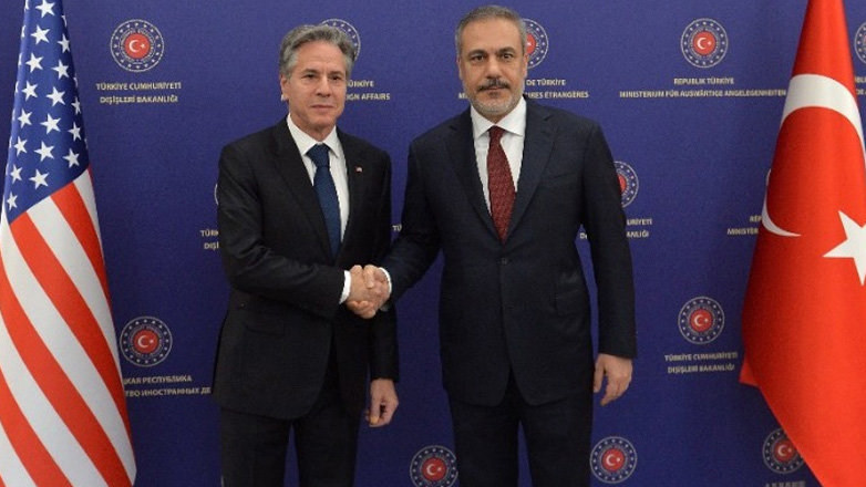Τηλεφωνική επικοινωνία των ΥΠΕΞ Τουρκίας και ΗΠΑ για τις εξελίξεις στη Συρία Τηλεφωνική επικοινωνία των ΥΠΕΞ Τουρκίας και ΗΠΑ για τις εξελίξεις στη Συρία