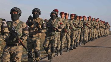 Η Συρία απορρίπτει τους ισχυρισμούς για αποχώρηση από τη βόρεια πόλη