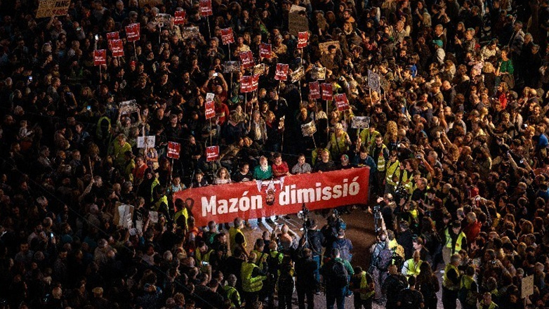 Βαλένθια: Σχεδόν 100.000 διαδηλωτές κατήγγειλαν τη διαχείριση των πλημμυρών από τις Αρχές