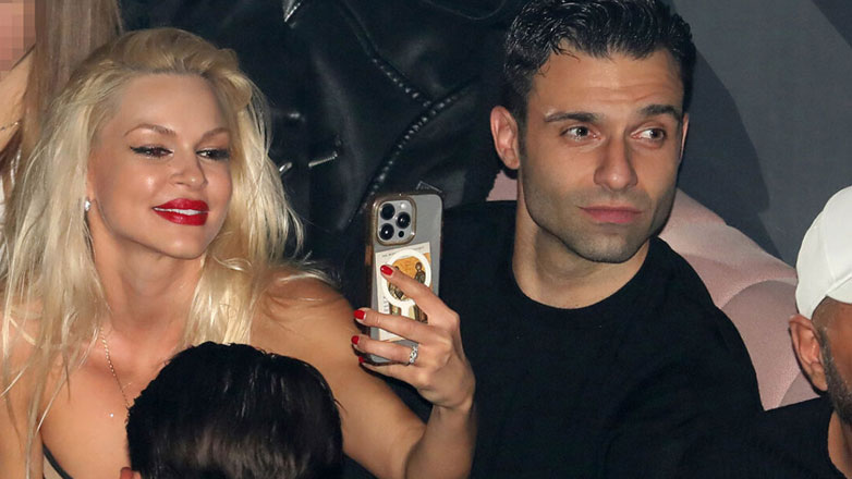 Βίκυ Κάβουρα – Γιώργος Τζαβέλλας: Πιο ερωτευμένοι από ποτέ σε βραδινή τους έξοδο