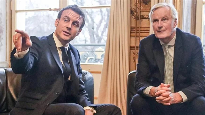 Γαλλία: Παραχωρήσεις της κυβέρνησης στην ακροδεξιά για αποφυγή της πρότασης δυσπιστίας