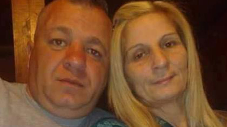 Στον ανακριτή ο 46χρονος που σκότωσε την 60χρονη σύζυγό του και τραυμάτισε τον γιο της