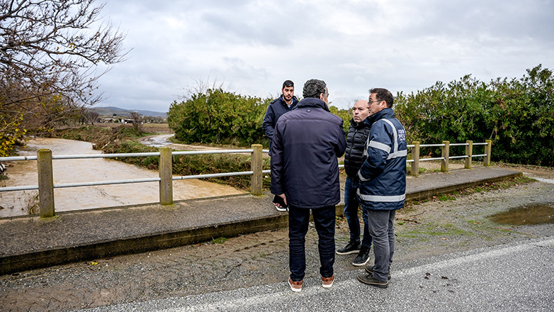 Κακοκαιρία «Bora»: Σχεδόν 4.000 κλήσεις στην Πυροσβεστική