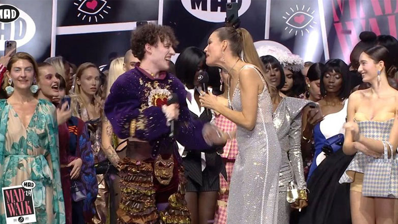 ΜadWalk 2024: To εντυπωσιακό φινάλε και τα ελληνικά του Nemo!