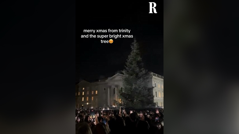 Στο Δουβλίνο οι πολίτες… τρολάρουν το αστόλιστο και αφώτιστο χριστουγεννιάτικο δέντρο