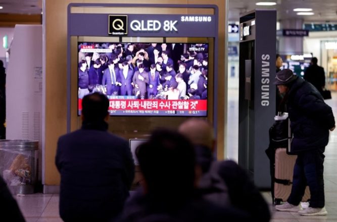 Νότια Κορέα: Έρευνα των αρχών σε βάρος του προέδρου Γιουν