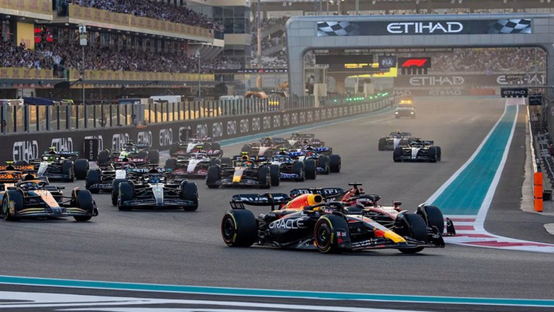 Yas Marina Circuit: Όλα είναι ανοικτά- Στο μεγάλο φινάλε θα κριθεί ο τίτλος των κατασκευαστών