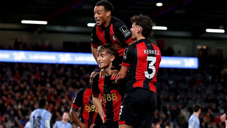 Premier League: «Πλήγωσε» την Τότεναμ ο 19χρονος Χάουσεν στο 1-0 της Μπόρνμουθ