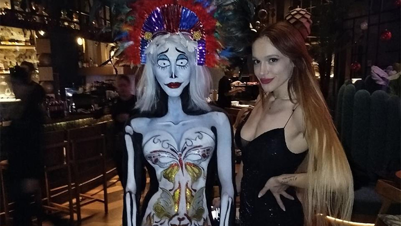 Τα γενέθλια της Τάνιας Μπρεάζου και η έκπληξη από τον καλλιτέχνη του body art show