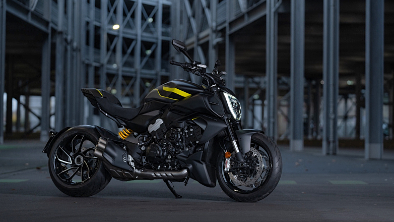 Η νέα Ducati Diavel V4, τολμά να είναι γυμνή!