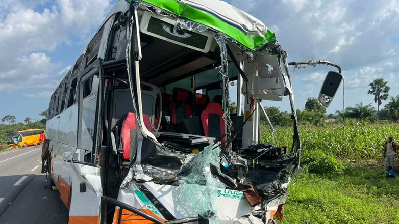 Ακτή Ελεφαντοστού: Τουλάχιστον 26 νεκροί από τη σύγκρουση δύο λεωφορείων