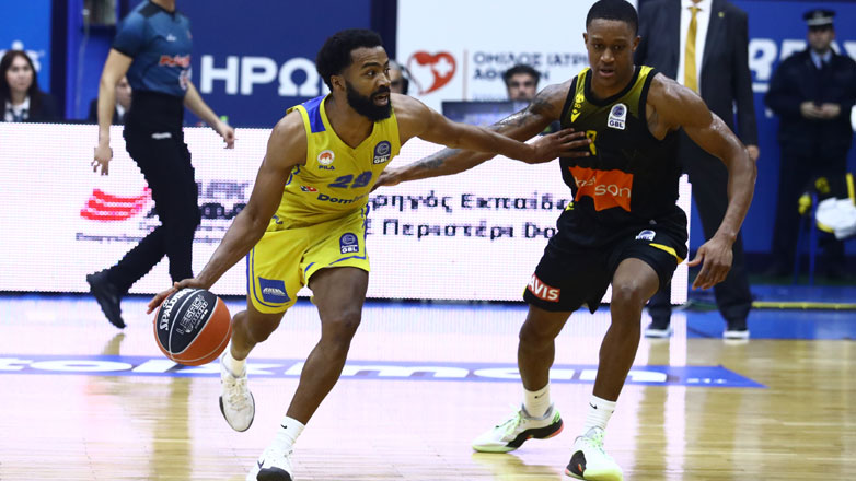 Greek Basketball League: Μεγάλη νίκη με ανατροπή για το Περιστέρι, 89-82 την ΑΕΚ