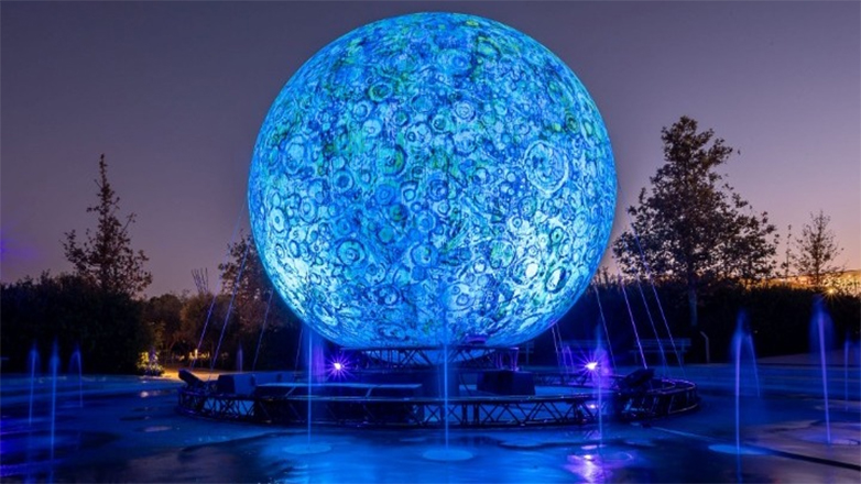 Το Πάρκο Σταύρος Νιάρχος μεταμορφώνεται σε ένα φωτεινό τόπο γιορτής