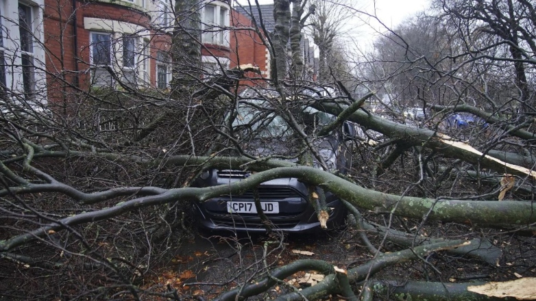 Βρετανία: Χάος και προβλήματα, λόγω της καταιγίδας Ντάραγκ