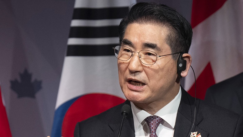 Νότια Κορέα: Συνελήφθη ο πρώην υπουργός Άμυνας για τον ρόλο του στην απόπειρα επιβολής στρατιωτικού νόμου Νότια Κορέα: Συνελήφθη ο πρώην υπουργός Άμυνας για τον ρόλο του στην απόπειρα επιβολής στρατιωτικού νόμου