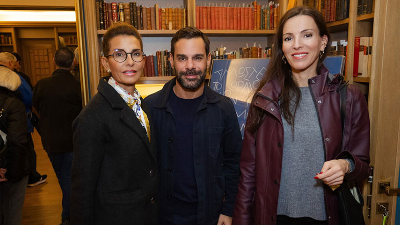 Νίκος-Γιώργος Παπουτσίδης: Φωτογραφίες από τα εγκαίνια της έκθεσης γλυπτικής του στη βιβλιοθήκη της ΕΣΗΕΑ