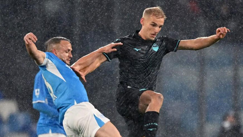 Ιταλία: Η Λάτσιο νίκησε για δεύτερη φορά τη Νάπολι κι άφησε μόνη στην κορυφή την Αταλάντα