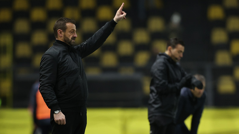 Αποχαιρέτησε τους παίκτες του Άρη ο Μάντζιος