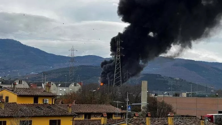 Έκρηξη με δύο νεκρούς σε διυλιστήριο κοντά στη Φλωρεντία Έκρηξη με δύο νεκρούς σε διυλιστήριο κοντά στη Φλωρεντία
