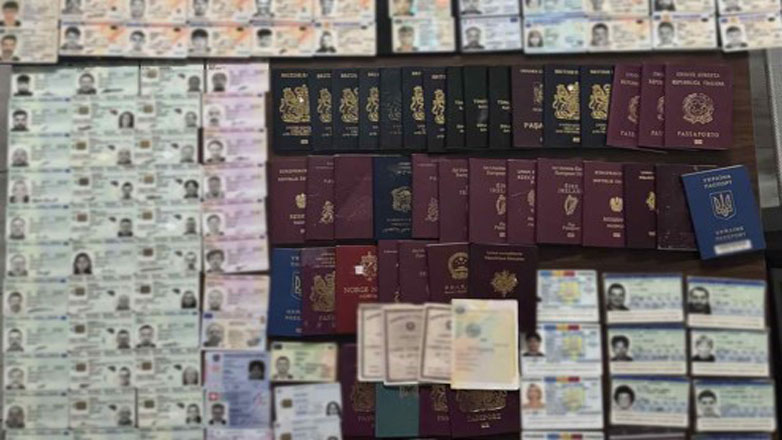 Συνελήφθη 31χρονος που διακινούσε πλαστά έγγραφα στην περιοχή του Αγίου Παντελεήμονα