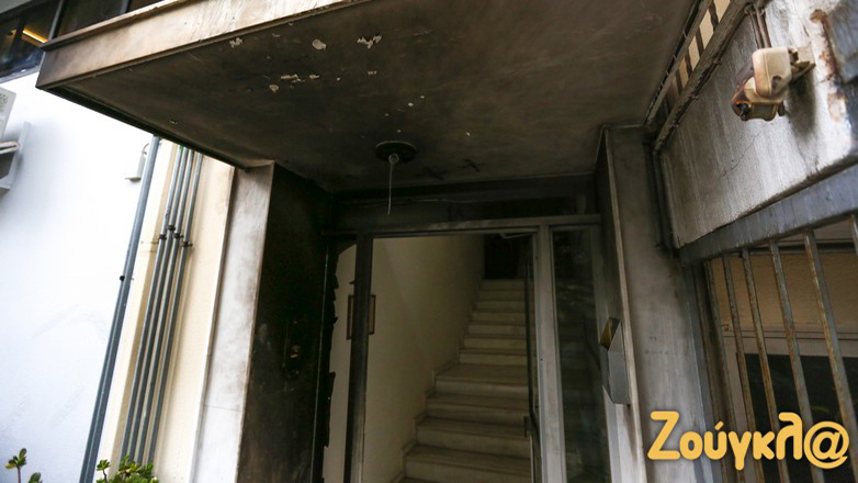 Έκρηξη σε πολυκατοικία που μένει αστυνομικός